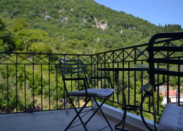 Giannatos Studios- Isabella *