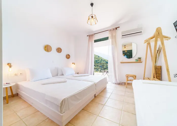 Giannatos Studios- Isabella Apartment