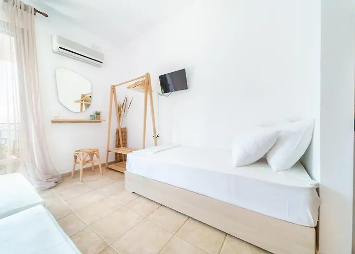 Giannatos Studios- Isabella Apartment Poros (Kefalonia)